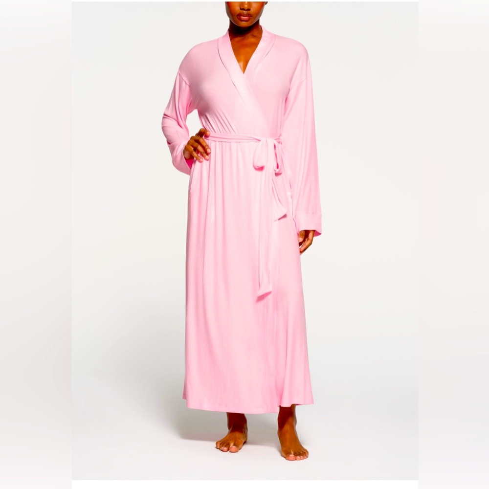 SKIMS Pink Women's Robe